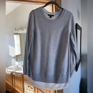 Woman’s sweater size M